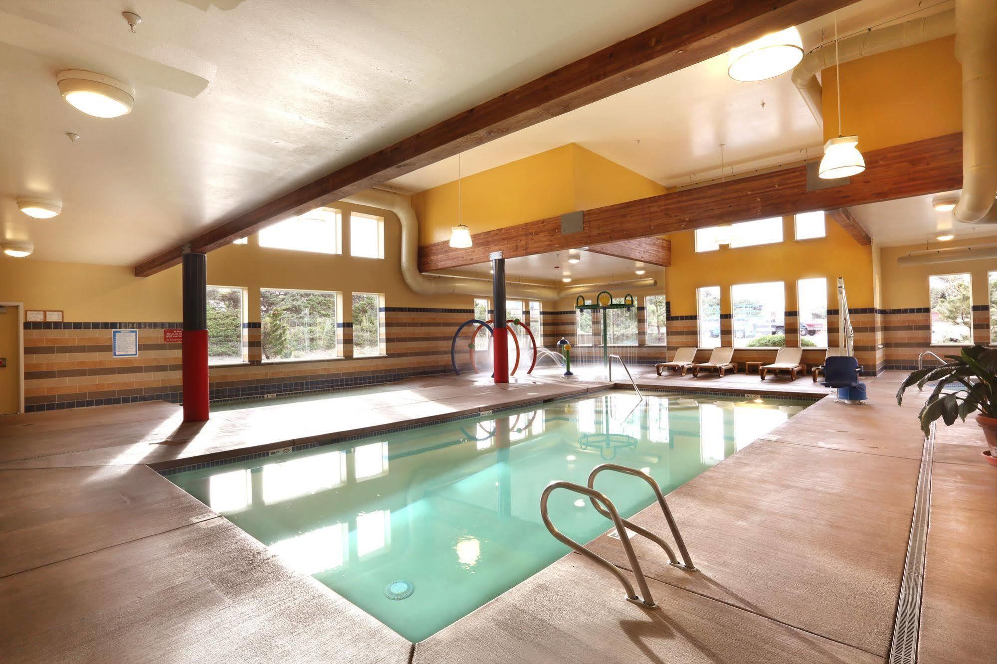 Driftwood Shores Resort Флоренс Экстерьер фото